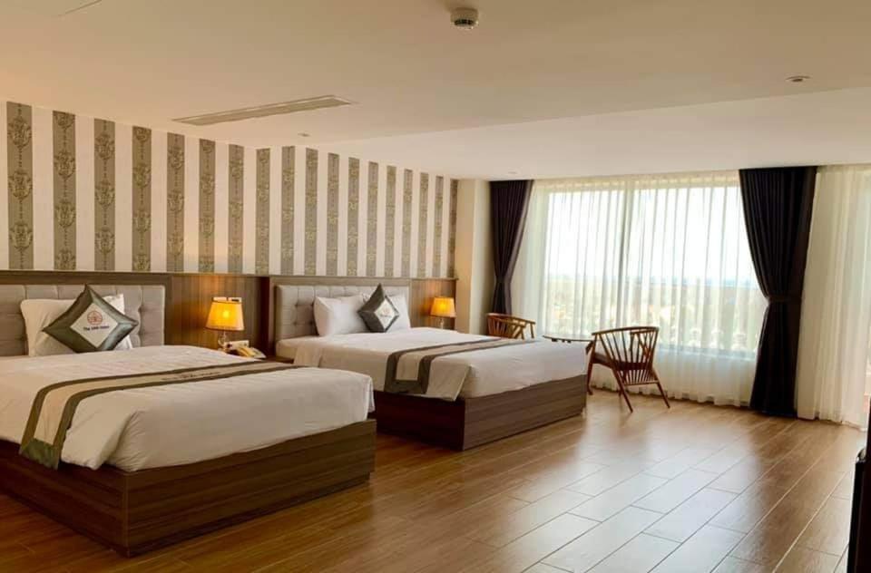 Um-Pq Hotel Дуонг-Донг Экстерьер фото